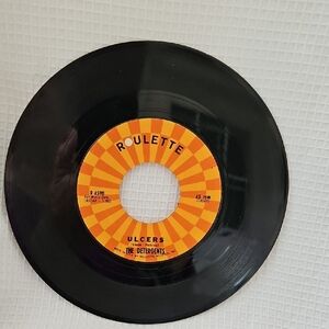 The Detergents "Ulcers" And "Leader of the Laundromat" 45 RPM Vinyl Record